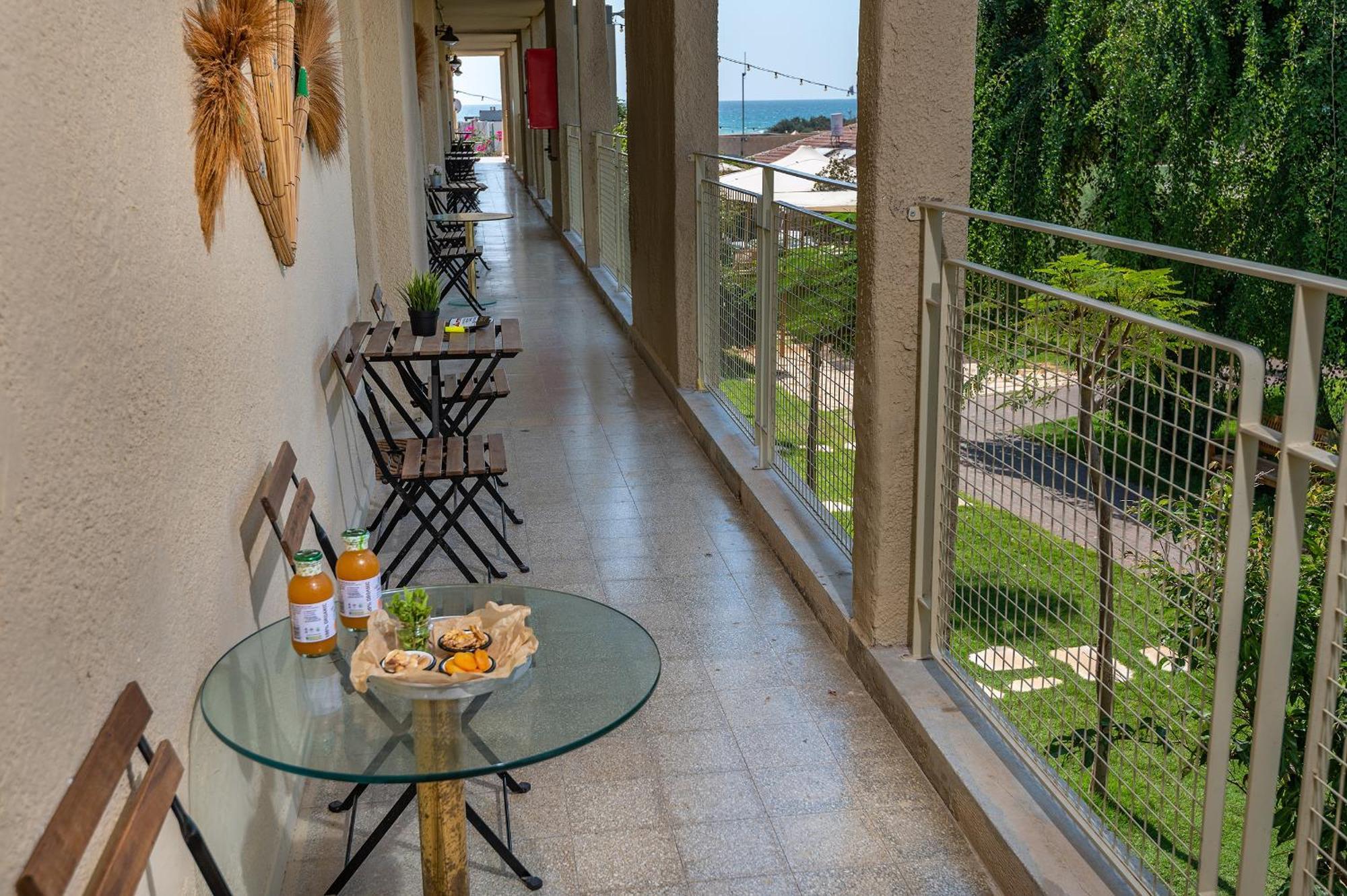 Hotel Alaya Poleg à Netanya Extérieur photo